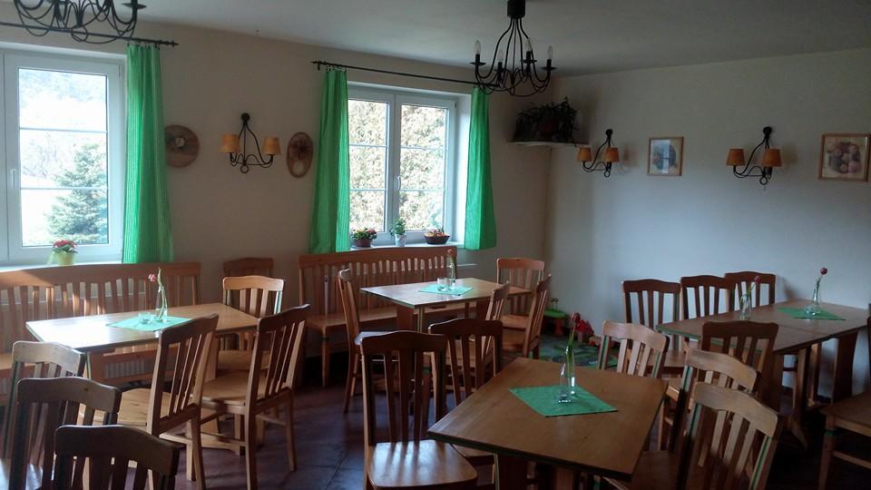 Vrané nad Vltavou Guest House Kaskada מראה חיצוני תמונה